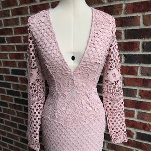 NEW Misguided long sleeve lace dress